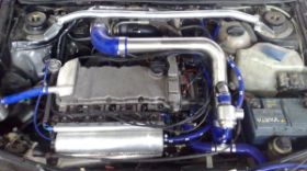 Motorraum.jpg